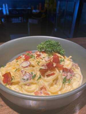 Mad Bulldog Pub & Grub