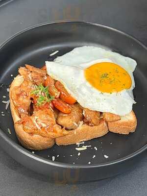 White Dragon Cafe And Bistro