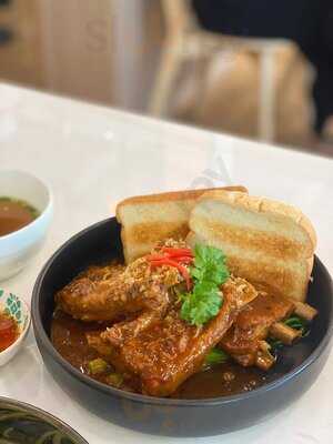 White Dragon Cafe And Bistro