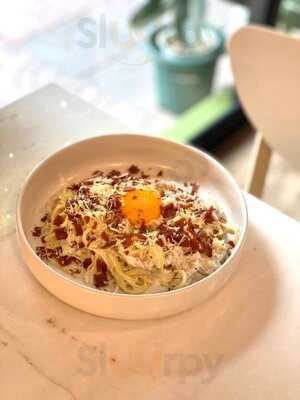 White Dragon Cafe And Bistro