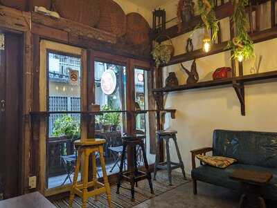 Sokozy Café & Bowls Asok