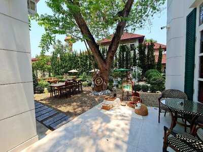 Robert Bake And Brunch