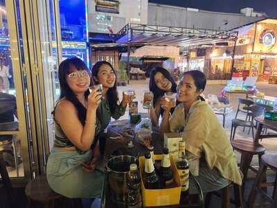 Vanguard Bar And Cocktail