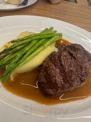 Emotion Modern Food & Drinks