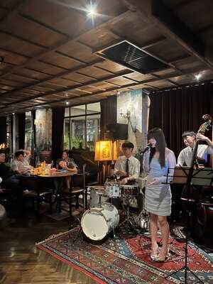 Din Restaurant & Jazz Bar