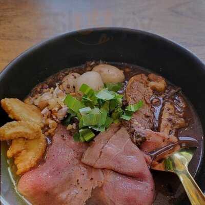 บ้านเส้นสาย