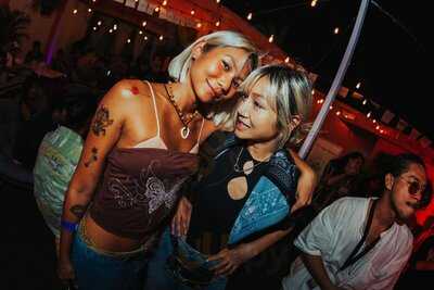 Raymi Bar China Town