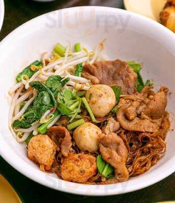 Charm Noodle Charoennakhon