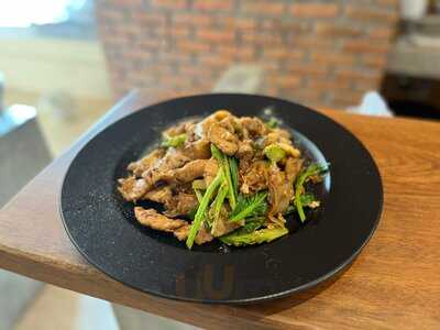 อัลฟ่า โฮสเทล คาเฟ่ แอนด์ บาร์