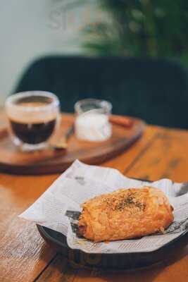 Chill Inn Hostel & Cafe