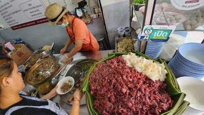 Rot Chun Yeam Beef Noodle