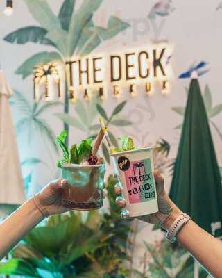 The Deck Bangkok (sukhumvit Soi 20)
