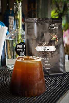 Coffee It's Me Slow Bar