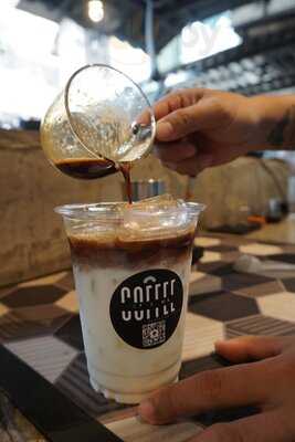 Coffee It's Me Slow Bar