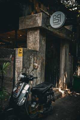 Coffee It's Me Slow Bar