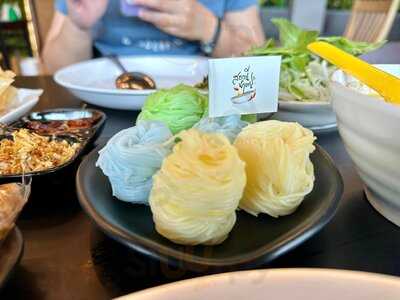 Namyapoo Station Bar & Restaurant