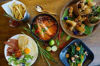 Noor Cafe & Restaurant