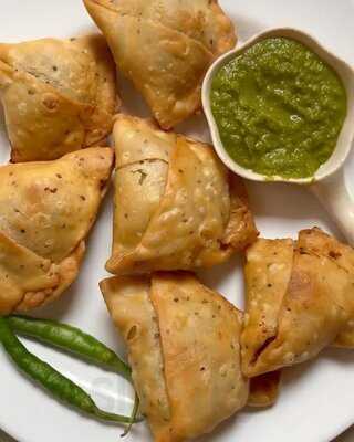 Bombay Delite Indian Food Mbk