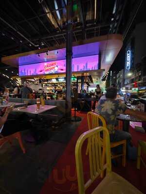 Moom Muum Park Soi 11