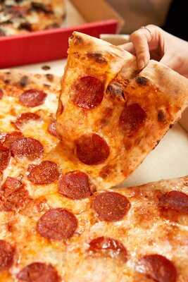 Soho Pizza The Mall Ngamwongwan