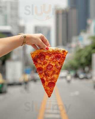 Soho Pizza Sutthisan