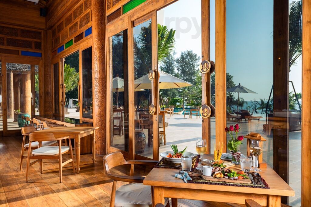 The Titan Food Restaurant