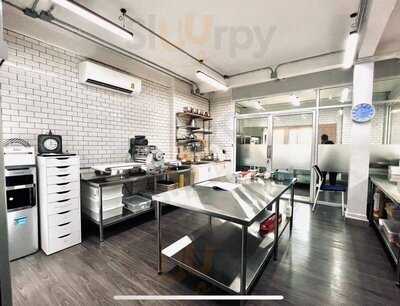 Theo Cafe And Restaurant Bangkok