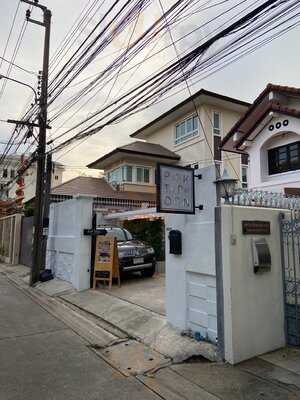 Pink Typhoon Atelier & Café