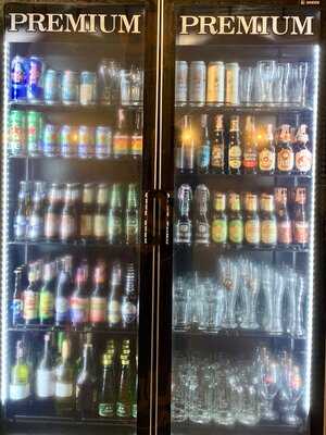 ดิเอิร์น คาเฟ่ & บาร์ ภูเก็ต