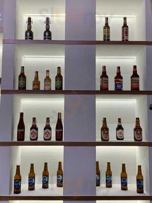 ดิเอิร์น คาเฟ่ & บาร์ ภูเก็ต