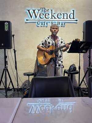 The Weekend Cafe & Bar
