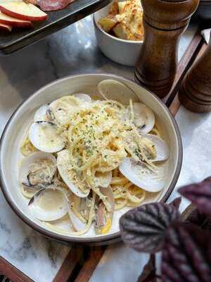 Skugga Estate - One Nimman Branch