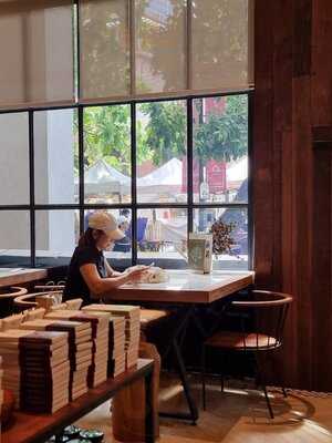 Skugga Estate - One Nimman Branch