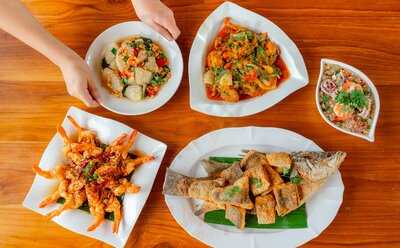 ครัวส้มโอหวาน อัมพวา