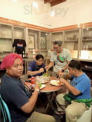 Banglumphu House&bistro