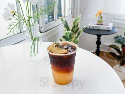 Amica | Coffee & Friends