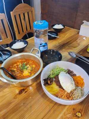 Dal Dwaeji - Korean Restuarant