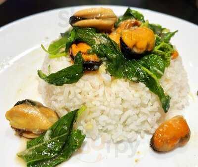 Mootacup & Thai Restaurant