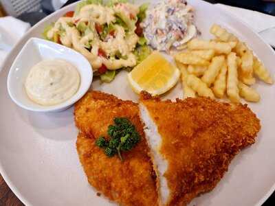 Tomorrow Cafe & Bistro