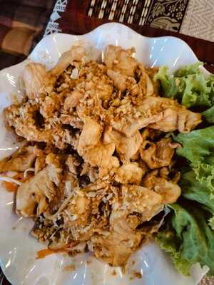 Tuk Restaurant And Bar