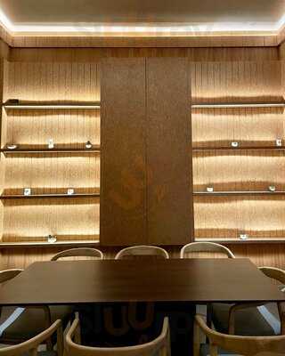 Aki Traditional Omakase