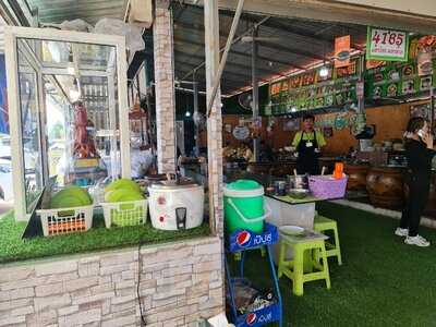 ก๋วยเตี๋ยวโอ่งมังกรราชบุรี