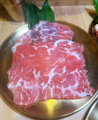 มิสเตอร์ ฮิปโป บาร์บีคิว แอนด์ ดีเสิร์ท