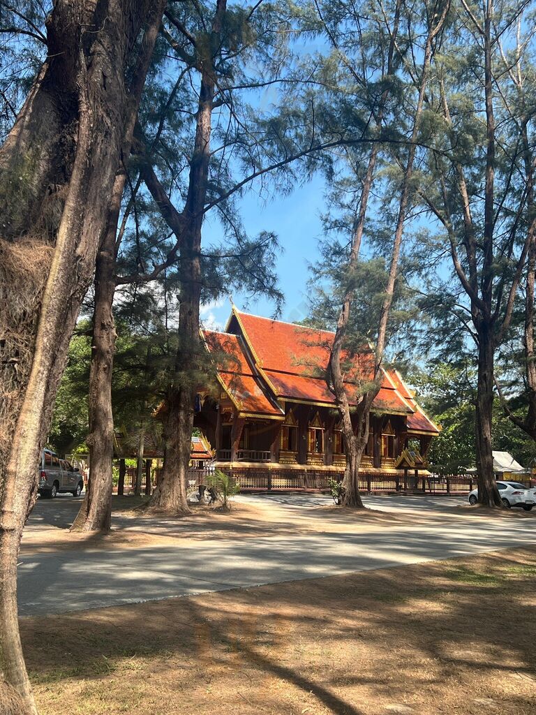 The Sea Light Cafe And Restaurant
