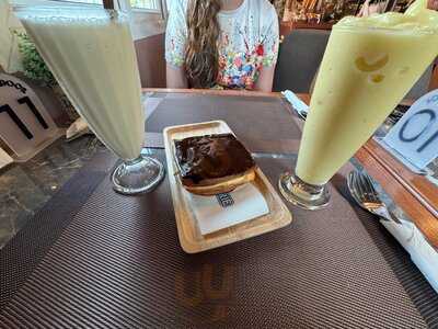 La Crèmerie - The Courtyard