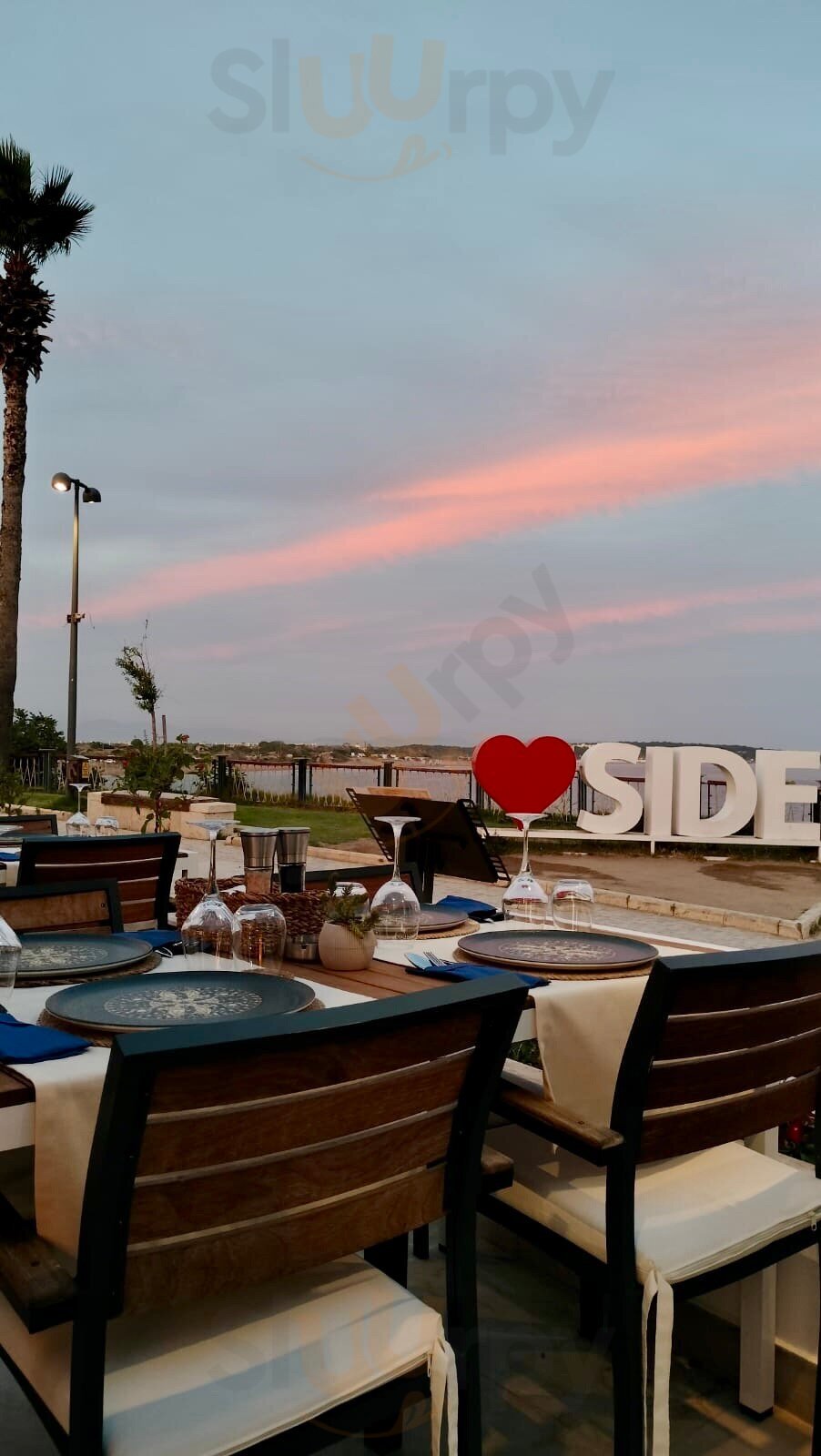 Luuma Restaurant & Lounge