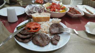 Hacıoğlu Meşhur Sivas Köftecisi