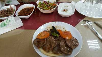 Hacıoğlu Meşhur Sivas Köftecisi