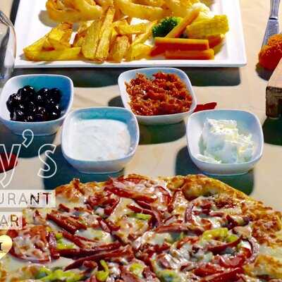 Izzy's Restaurant Cafe & Bar