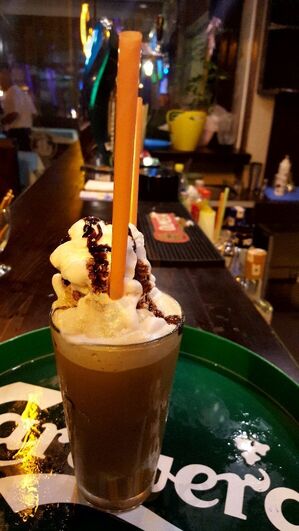 Lift Cafe & Lounge
